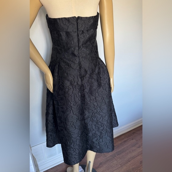 Elegant Black Textured Dress. Ptp 18” lenght 39”fully lined - Picture 10 of 11